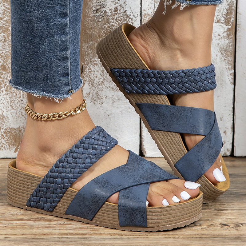 👡 50% DE DESCONTO AGORA! 🔥 Sandálias de cunha com tiras entrecruzadas para mulher – Confortáveis, elegantes e perfeitas para os dias de verão
