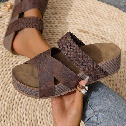 👡 50% DE DESCONTO AGORA! 🔥 Sandálias de cunha com tiras entrecruzadas para mulher – Confortáveis, elegantes e perfeitas para os dias de verão