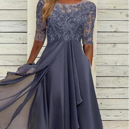 Vestido midi com bordados florais – Esvoaçante e elegante, com decote redondo🌸